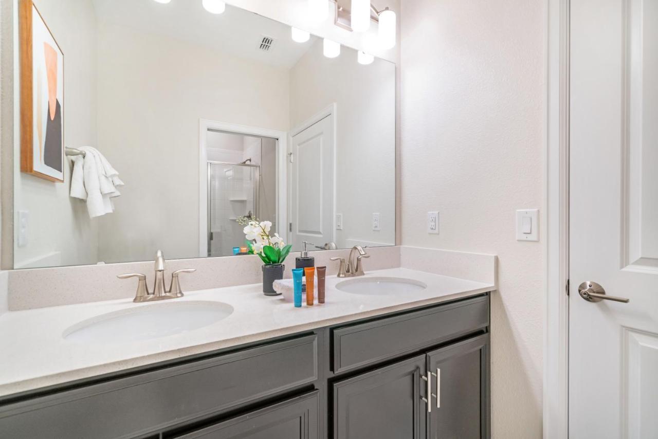 Beautiful Modern Home Wprivate Pool Near Wdw Kissimmee Luaran gambar